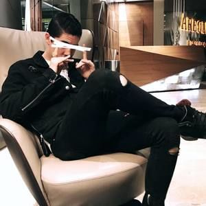 Meet your Posher, Charlie